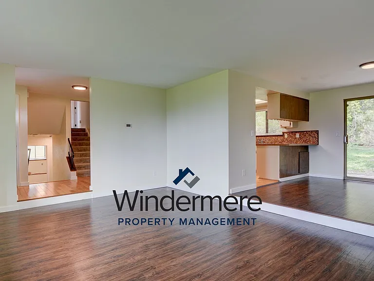 1285 Crescent Dr — Photo 6