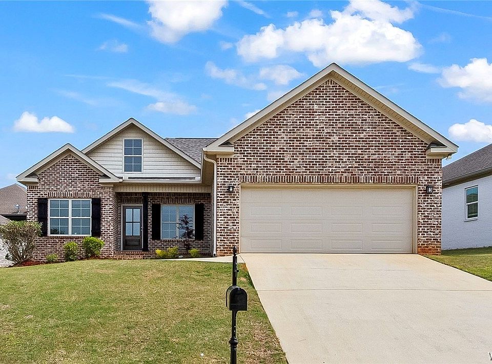 1st image of 572 Camille Ln