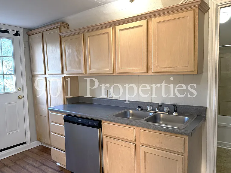 1267 Harbert Ave #3 — Photo 8