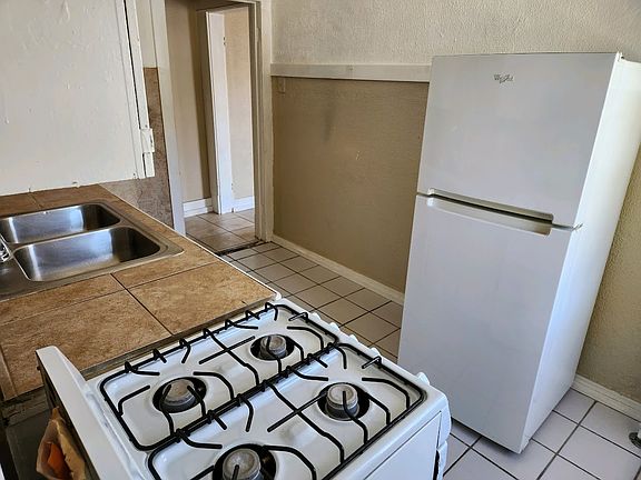 5th image of 1142 S 31st St APT 4