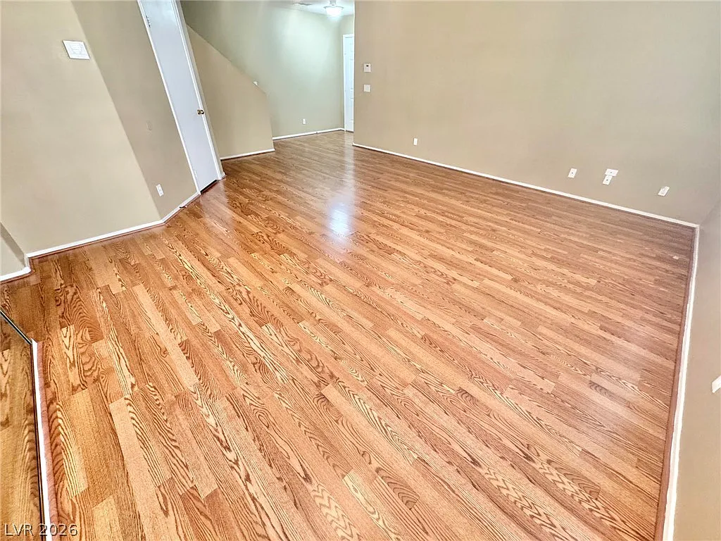 4 bed, 2.5 bath, 2162 sqft, $2,025 — Photo 3