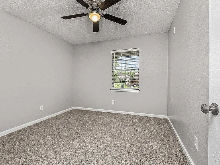 7056 Santa Barbara St — Photo 14