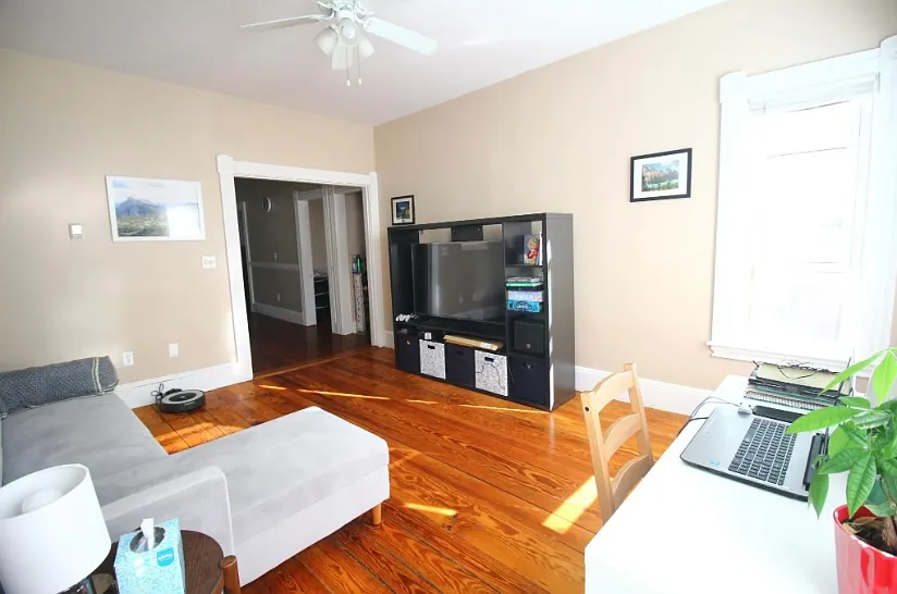 3 bed, 1.0 bath, 1500 sqft, $3,400 — Photo 3
