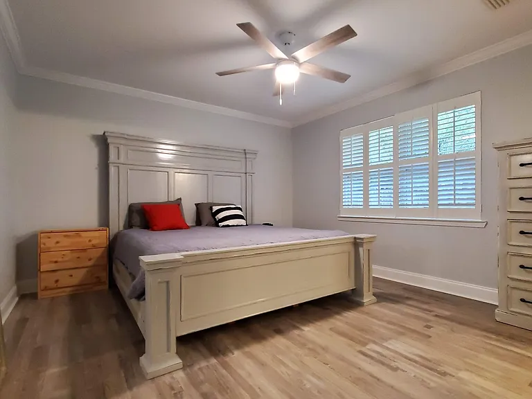 726 Saint Thomas Cv — Photo 11