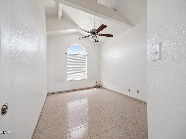 11648 Lake Erie Dr — Photo 20
