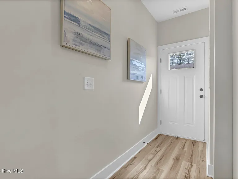 493 Blue Bluff Ln — Photo 14