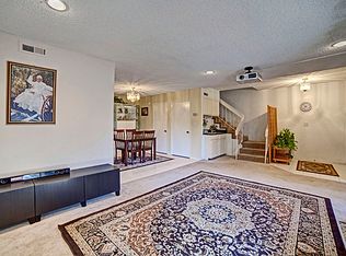 8341 De Soto Ave UNIT 11, Canoga Park, CA 91304
