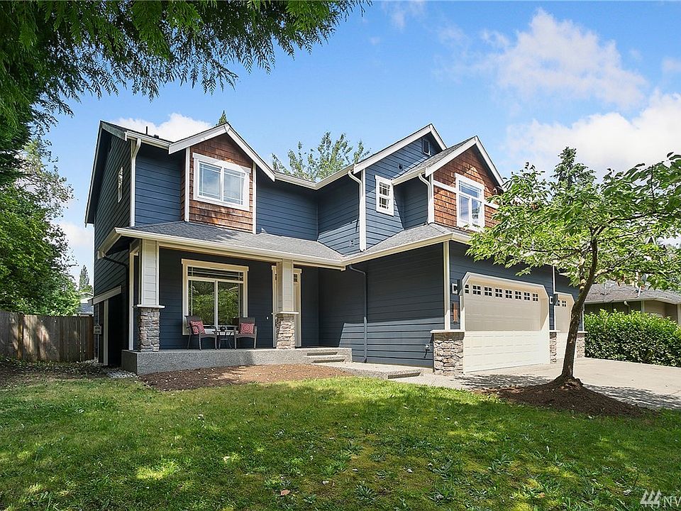 1st image of 3200 NE 195th St