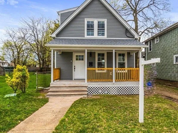 6 Rev Clinton C Boone, Hempstead, NY 11550