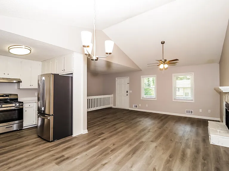 1053 Coker Cir NW — Photo 5
