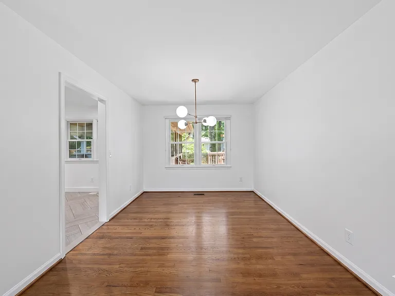 905 Carole Ct SE — Photo 14