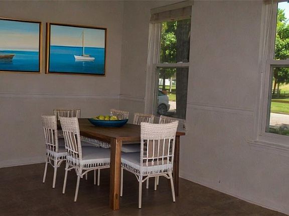 4th image of 4043 Rainbow Dr