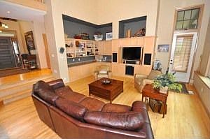 4th image of 5763 E Shoreline Dr