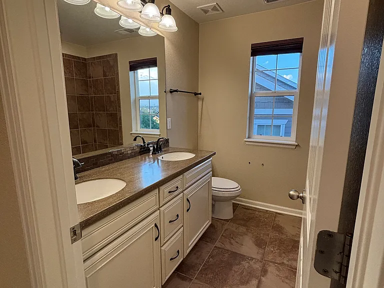 2719 Black Canyon Way — Photo 12