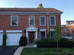 728 Lexington Ct, Northbrook, IL 60062