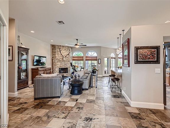 4th image of 1115 Broken Hills Dr