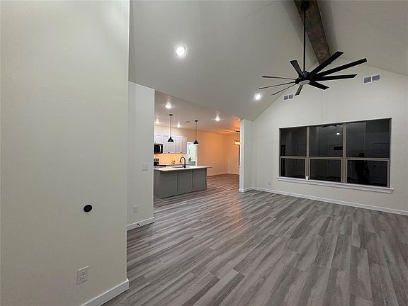5th image of 7395 Tall Oaks Ln