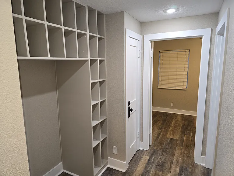 929 E Blue Ridge Blvd — Photo 28