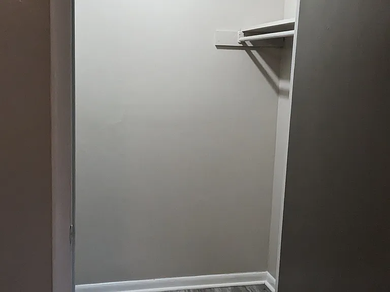 Academy Apartment — Photo 30