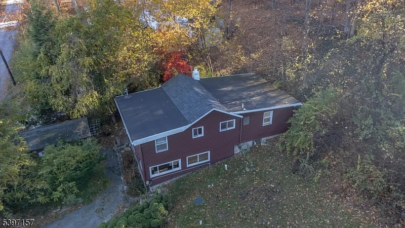 18 Decker Pond Rd photo 1