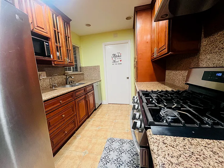 32530 Shiela Way — Photo 6