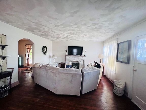 2nd image of ***761 4th Street