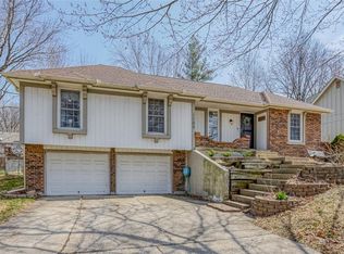 1700 SW 21st St, Blue Springs, MO 64015