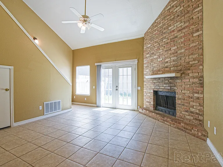 Parkside Townhomes — Photo 20