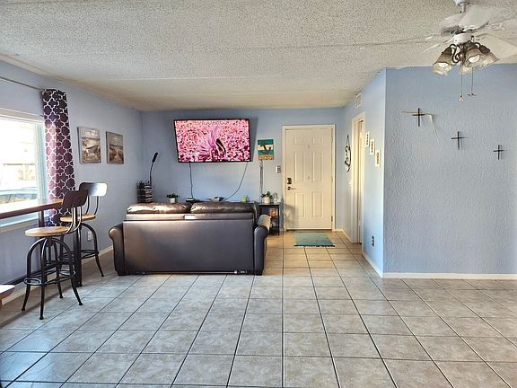 3rd image of 132 E Gardenia St #1