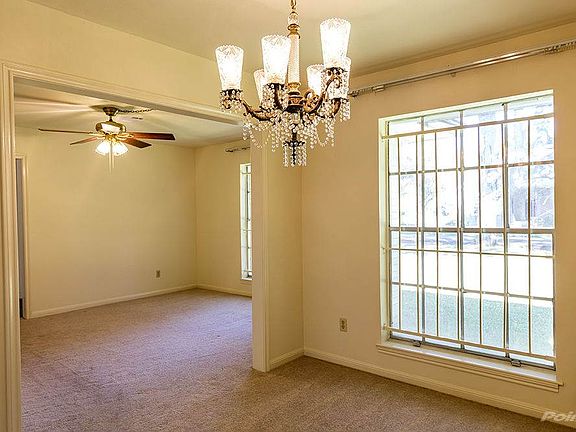 N6A1942_Dining Room To Formal Living Room