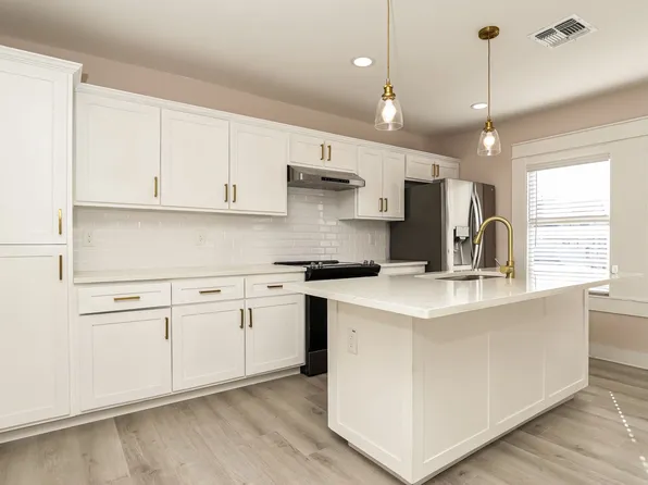 120 E Magnolia Ave, San Antonio, TX