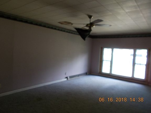 2nd image of 440 Campbell Ave