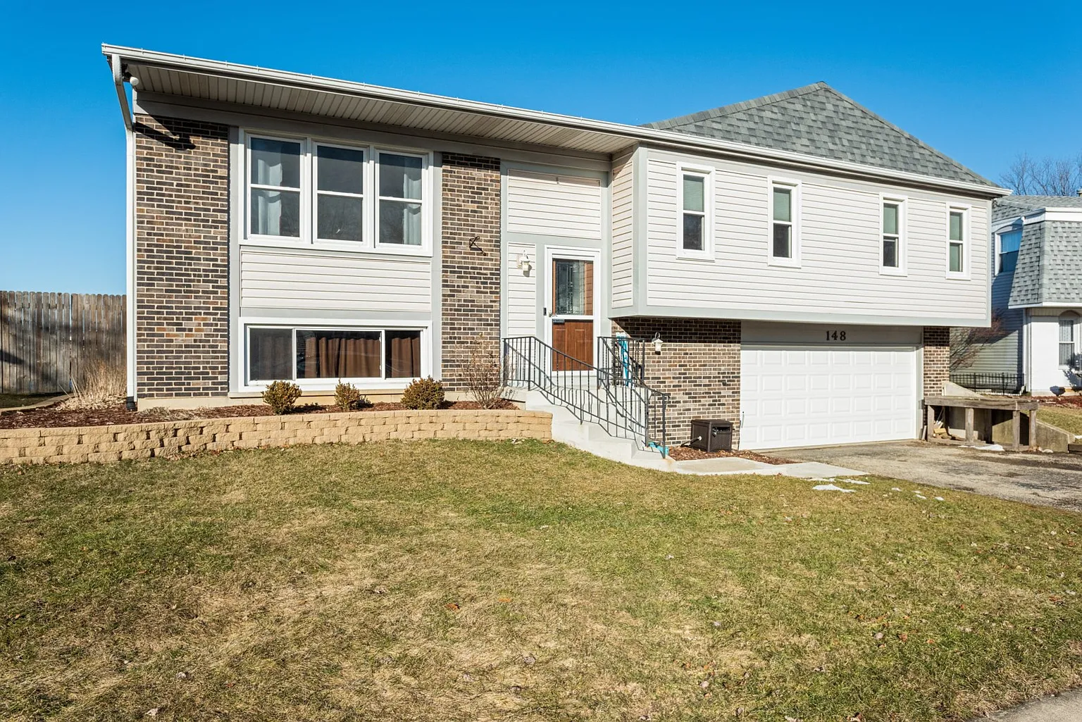 148 Wedgewood Way photo 1