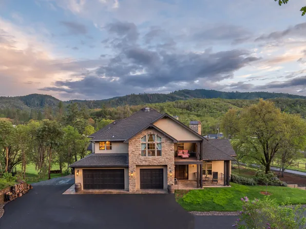 6200 Old Stage Rd, Central Pt, OR 97502