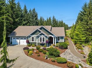 290 E Soderberg Rd, Allyn, WA 98524