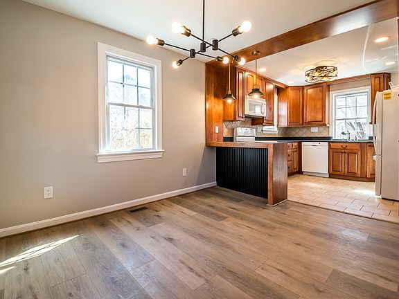 5th image of 4309 Agnew Ave