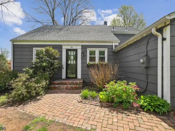 84 Preston Dr, Long Hill Twp., NJ 07933