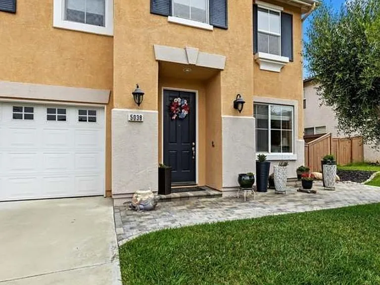 5038 Lake Circle Rd — Photo 2
