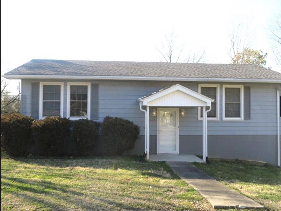 1st image of 819 Columbus Cir