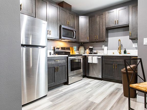 3rd image of 1811 Adams Ave #1