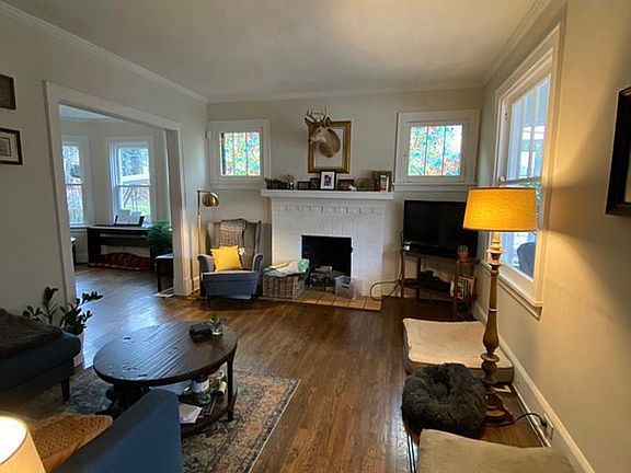 3rd image of 705 Riddle Rd