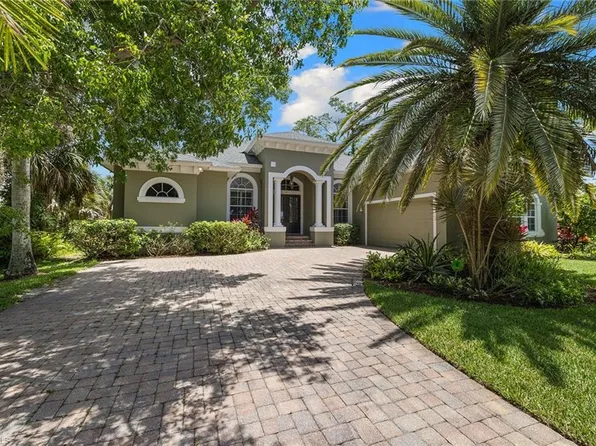 61 Constitution DR, NAPLES, FL 34112
