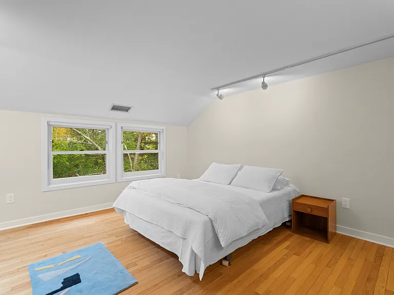 133 Blake Rd — Photo 28