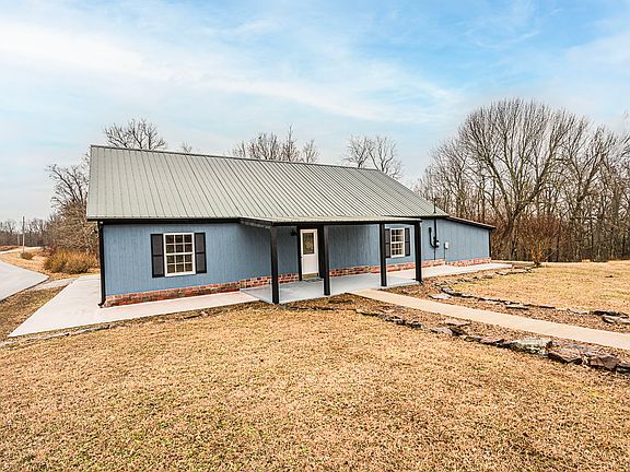 2nd image of 895 Malone Farm Ln