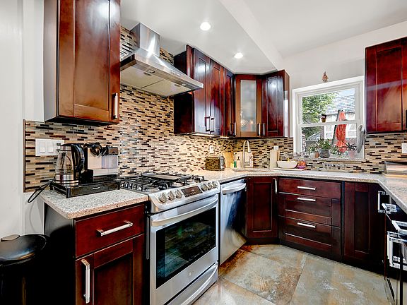 5th image of 3020 Avenue T