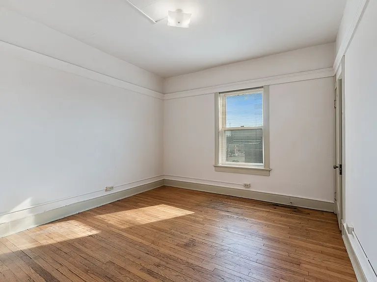 2335 W Wisconsin Ave — Photo 10