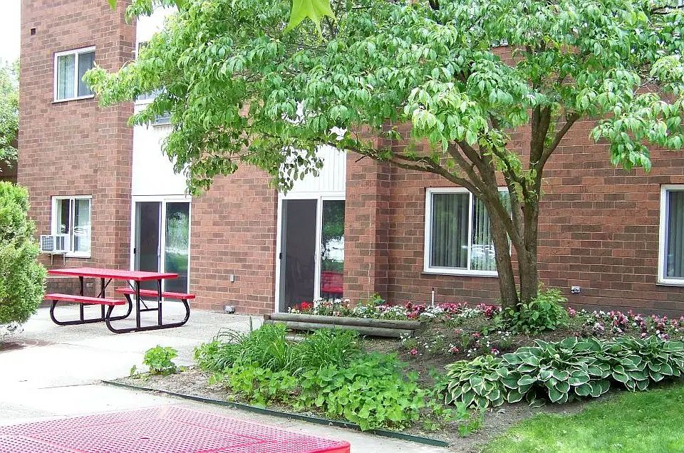2nd image of 10 Delaware St SW #6424