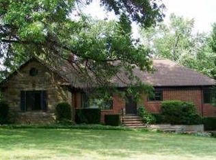 217 Chestnut Rd, Seven Hills, OH 44131