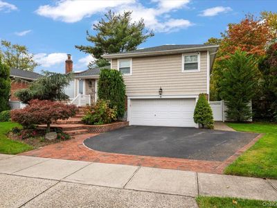 45 Winthrop Road, Plainview, NY, 11803