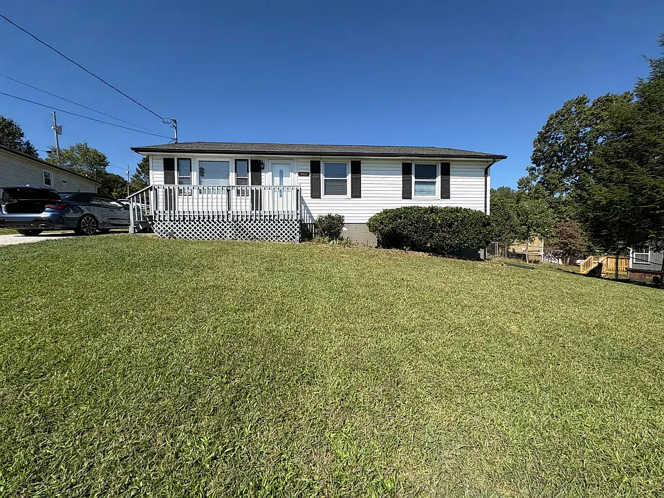 3421 Inverness Rd